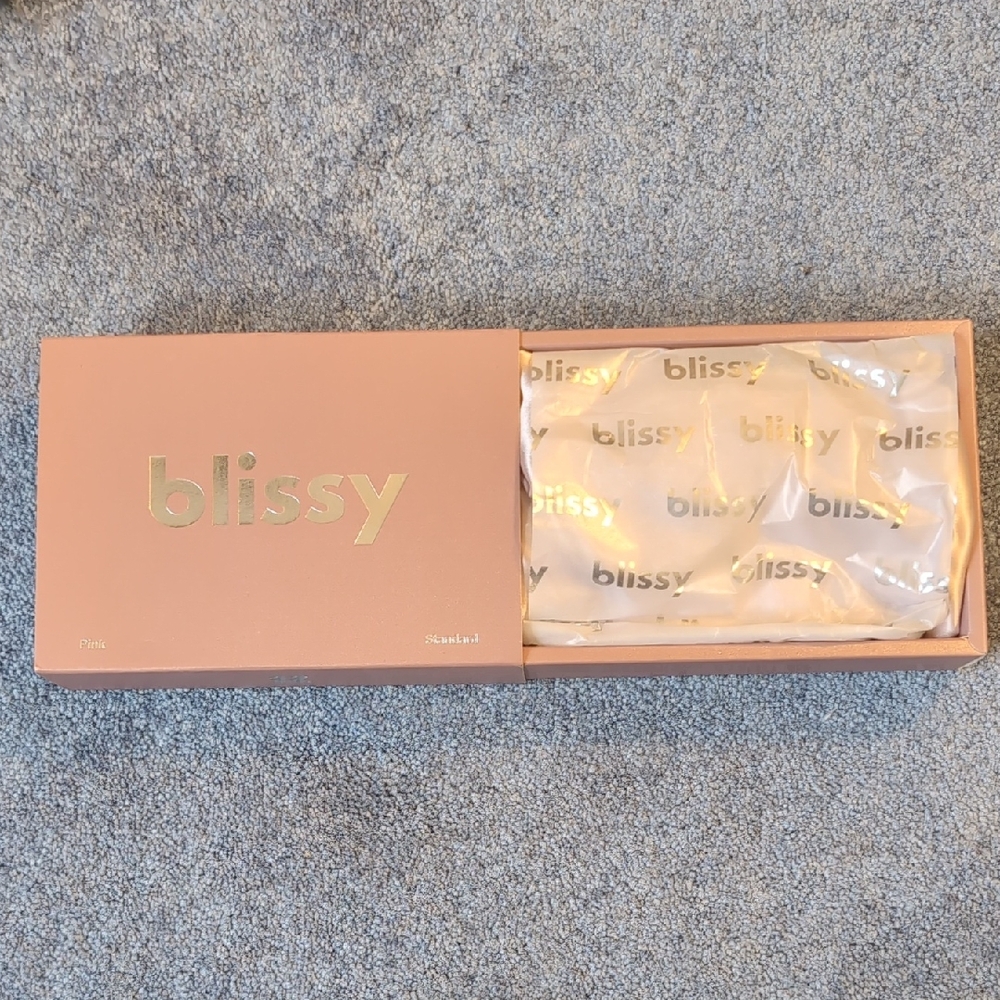 New Blissy Silk Pillowcase - Pink, Standard